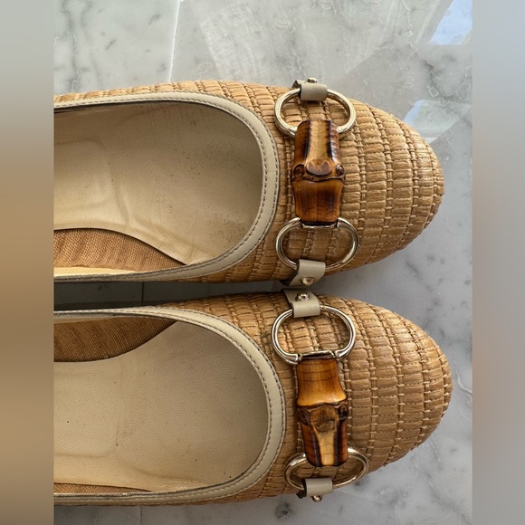 Gucci leather and raffia flats. - Picture 9 of 9